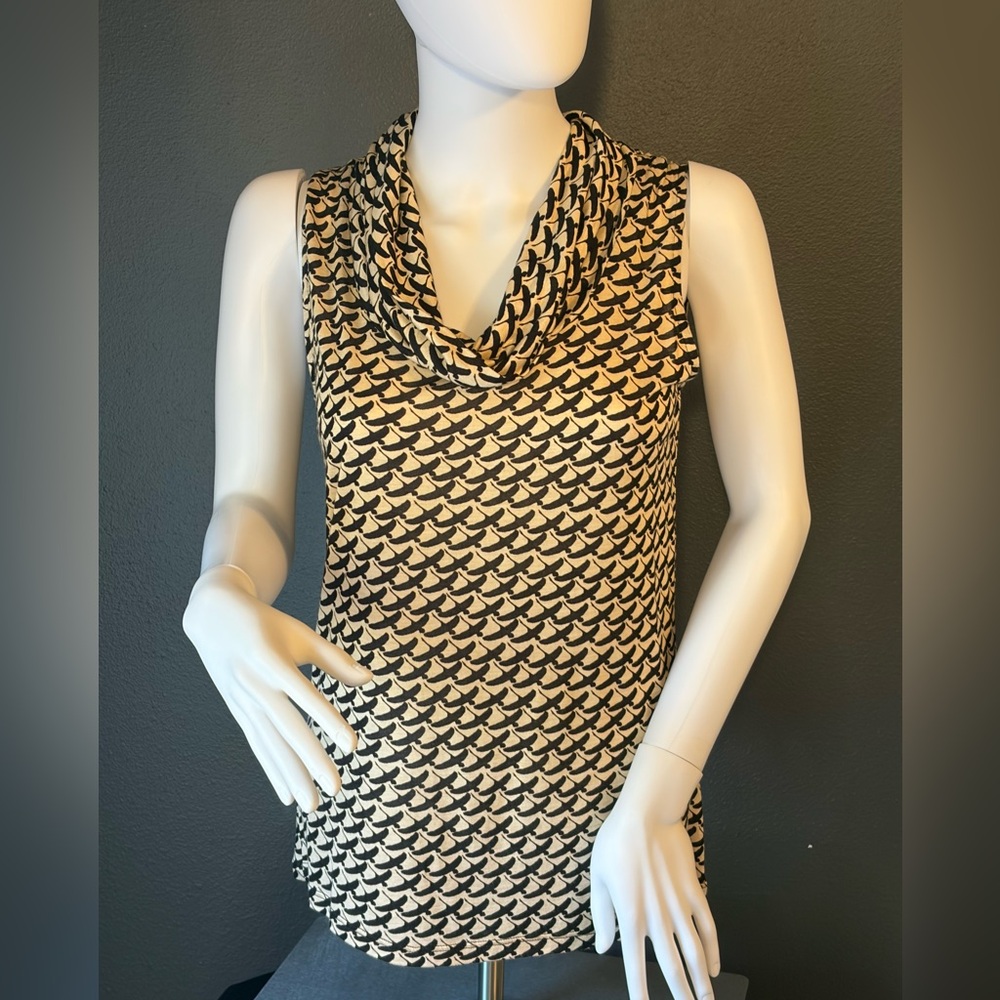 Olivia Moon NWT  Sleeveless Geometric Bird Pattern Sz Small